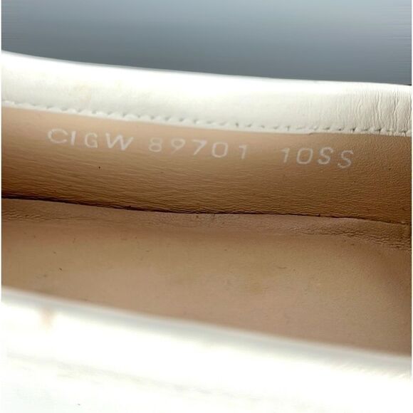 Stuart Weitzman Tassel Loafers White Leather Gold Studded US 10 - Picture 11 of 12